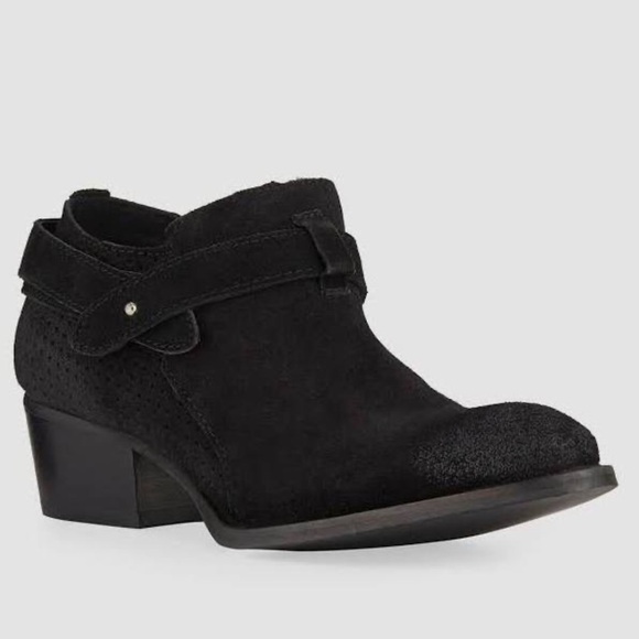 Women’s Charles David Yesenia Black Suede Ankle Booties 5.5 US! - Picture 1 of 9